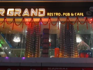 the sr grand restaurant pub and cafe